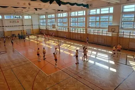 Dargfil Tomaszów Mazowiecki triumfuje w Orlikowym Turnieju Siatkówki w Opocznie