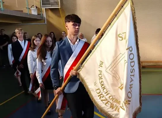 Inauguracja roku szkolnego 2026/2027 w gminie Drzewica – wizyty samorządowców w szkołach