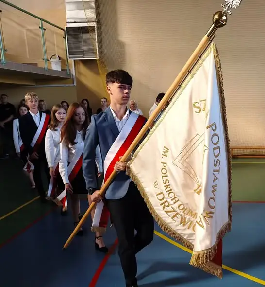 Inauguracja roku szkolnego 2026/2027 w gminie Drzewica – wizyty samorządowców w szkołach
