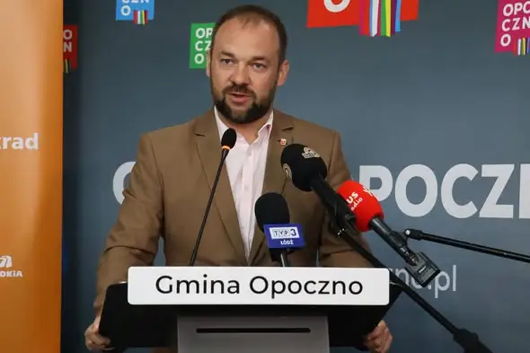 Opoczno: podpisano umowę na budowę drogi dla pieszych wzdłuż DK12