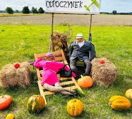 Gmina Mniszków przygotowuje się do dożynek – mieszkańcy tworzą witacze