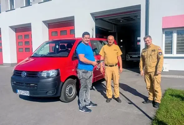 Nowy bus ratowniczy VW Caravelle dla OSP Krzewica
