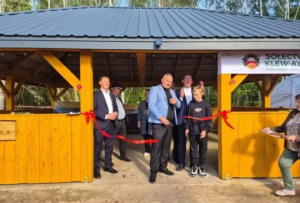 Klew Kolonia: potrójna uroczystość z okazji rocznicy KGW, otwarcia altany i 50. urodzin sołtysa