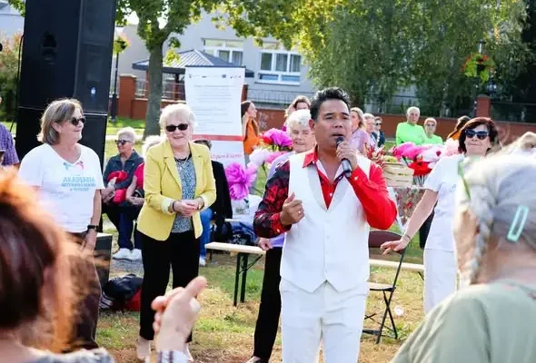 Gminny Dzień Seniora w Opocznie – koncert Alexandra Martineza zachwycił publiczność
