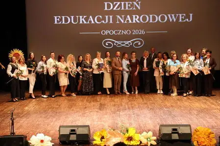 Dzień Edukacji Narodowej w Opocznie: nagrody dla 112 nauczycieli i apel o bezpieczeństwo