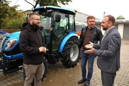 Gmina Opoczno wzbogaciła się o nowy ciągnik i osprzęt