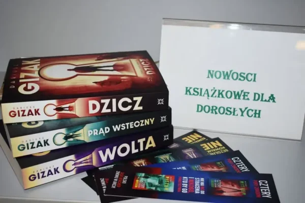 Kryminalna nowość w bibliotece w Drzewicy – seria Dariusza Gizaka