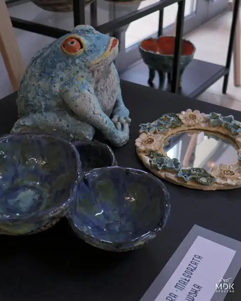 Wystawa „TO JA” w Opocznie – twórczość Barbary Kalinowskiej i innych artystów