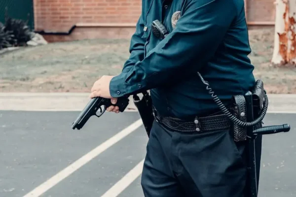 Policjanci z Opoczna szkolili mieszkańców w ramach Krajowego Treningu Rodzinnego
